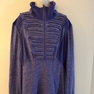 LULULEMON ATHLETICA HALF ZIPPER SIZE 4 ( small).came with the bag!!!